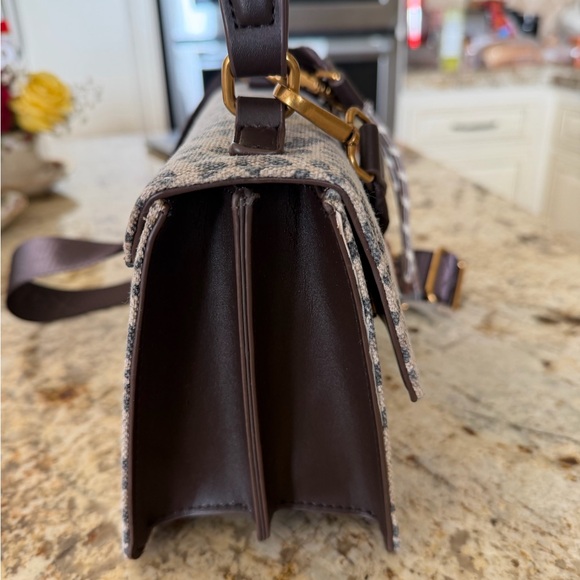 Betsy Johnson Leopard Print Women's Bag with Cowboy boot keychain - Picture 6 of 7